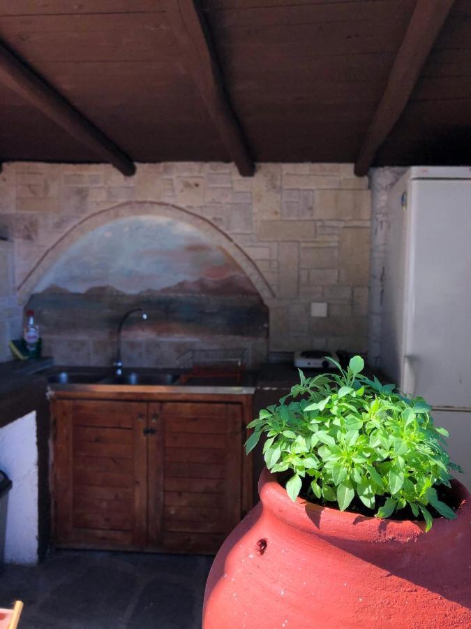Blue Garden Inn Fourka Extérieur photo