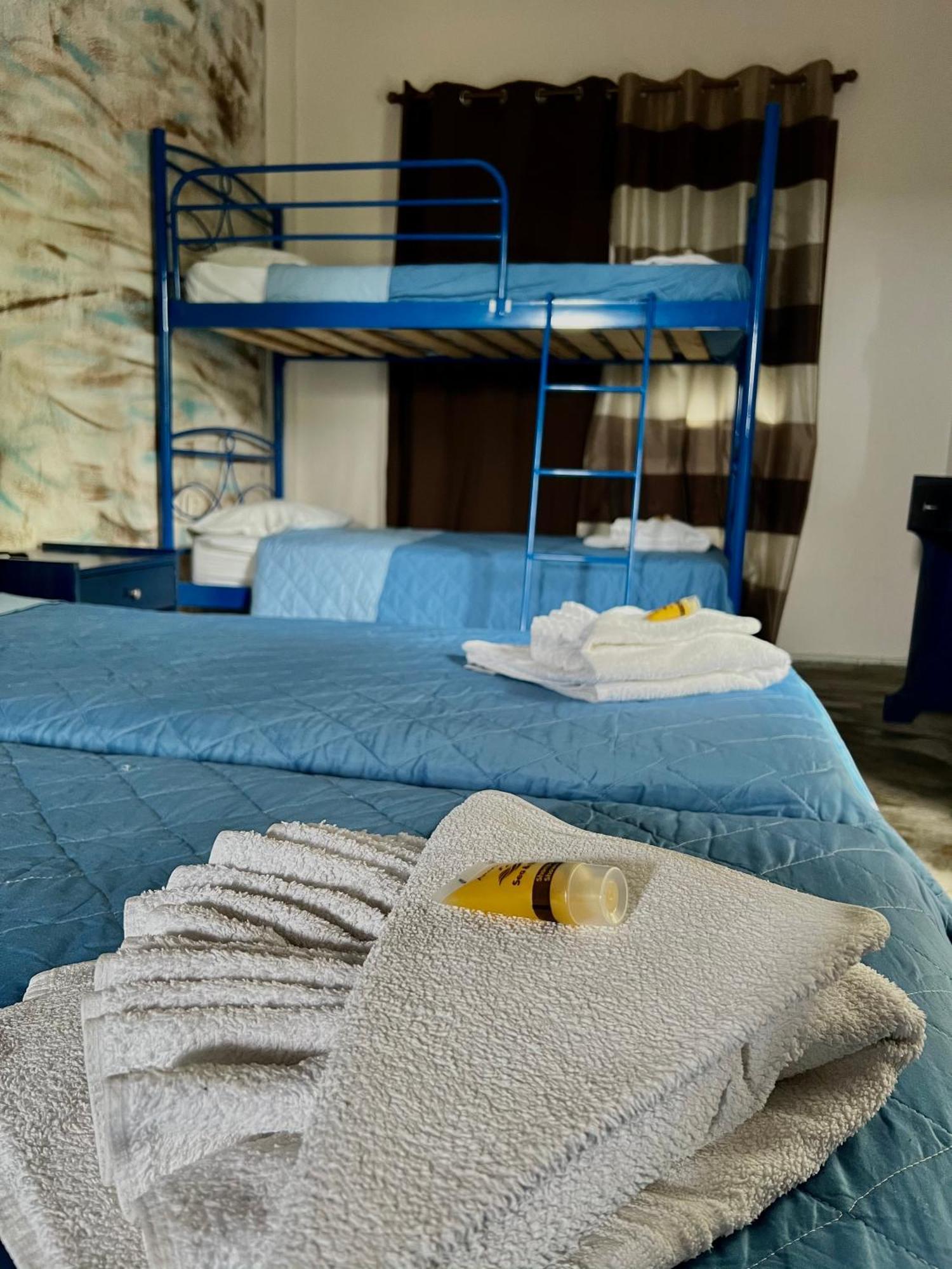 Blue Garden Inn Fourka Extérieur photo