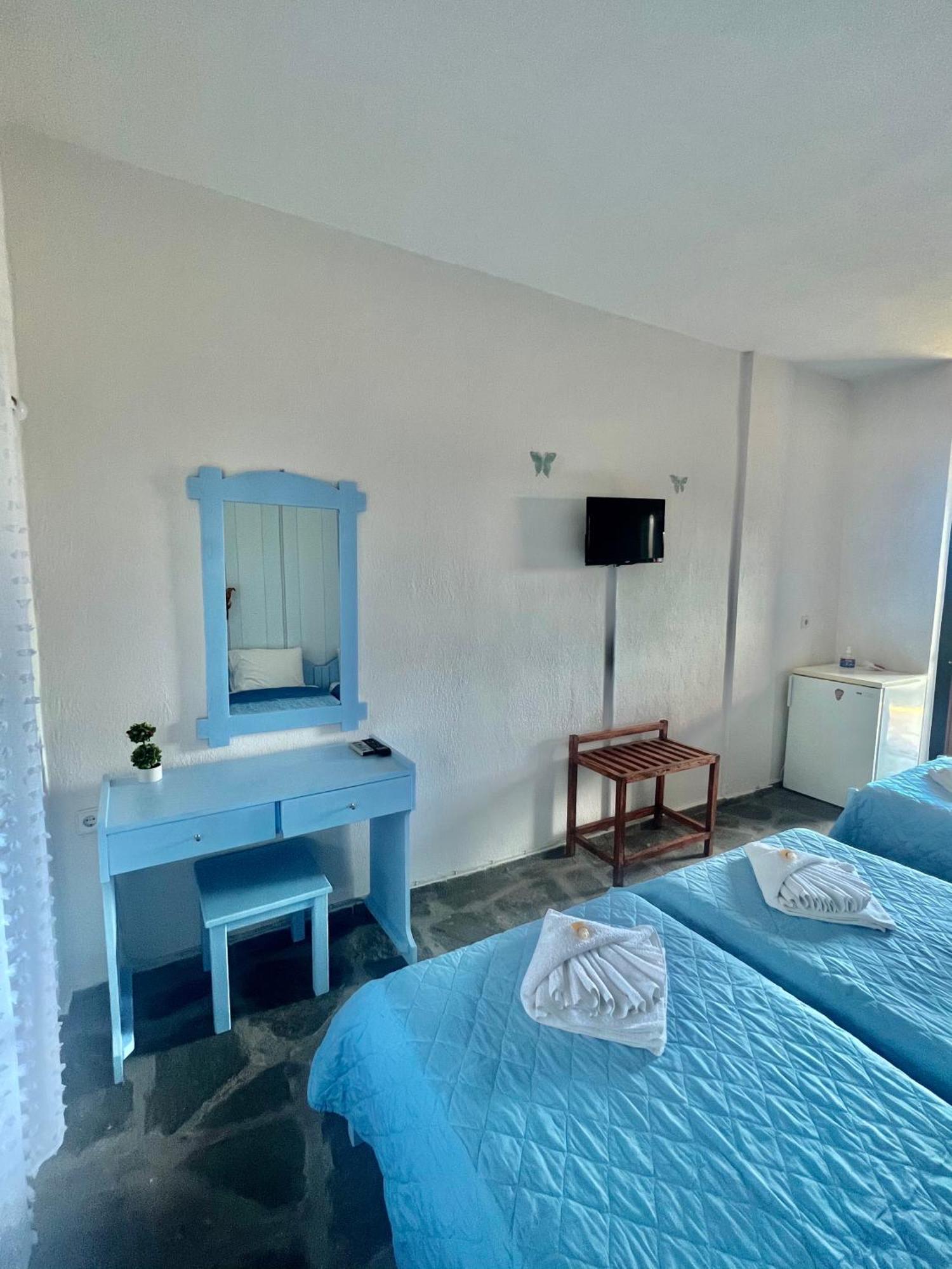 Blue Garden Inn Fourka Extérieur photo