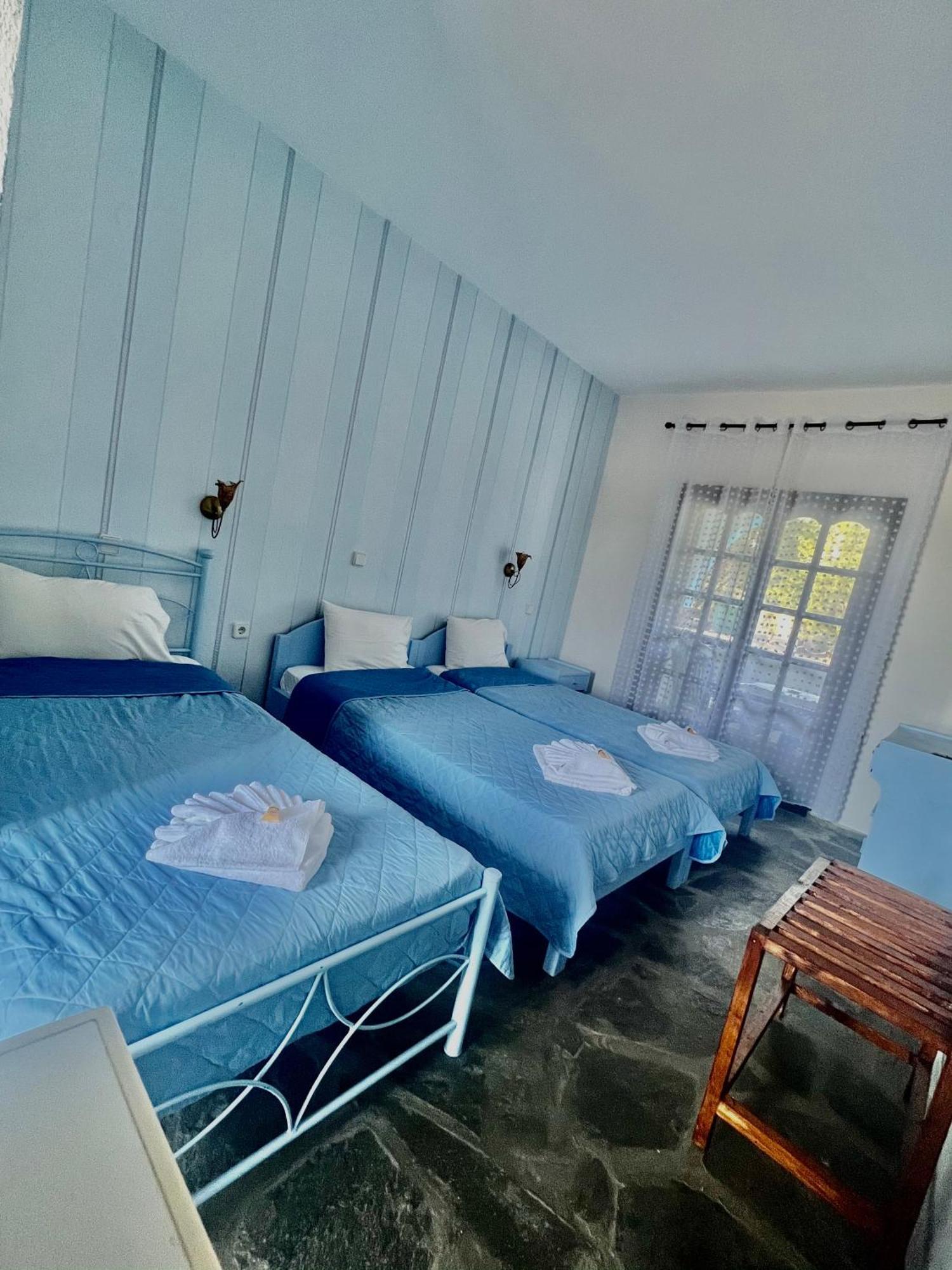 Blue Garden Inn Fourka Extérieur photo